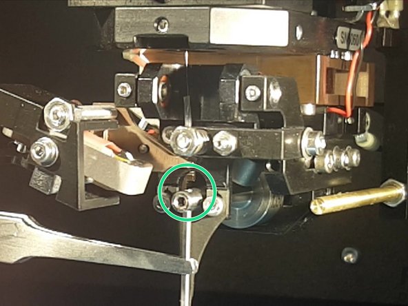 How to change Tool for DeepAccess, Place the new wedge in the transducer.: 手順 3、 3の画像 3