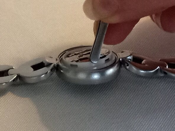 FOSSIL ES3012 Battery Replacement: step 3, image 1 of 2