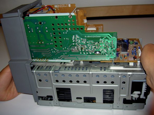 Panasonic SA-PM17 CD Tray Unit Replacement: crwdns2935265:017crwdnd2935265:02crwdnd2935265:03crwdne2935265:0