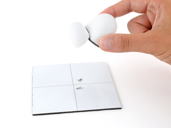 Google Pixel Buds 2a Bottom Shell Replacement, Remove the case screws: crwdns2935265:03crwdnd2935265:03crwdnd2935265:03crwdne2935265:0