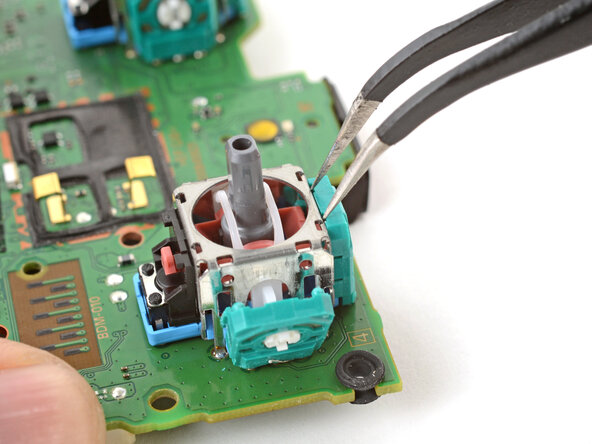 DualSense Controller v2 Joystick Replacement: crwdns2935265:031crwdnd2935265:01crwdnd2935265:03crwdne2935265:0