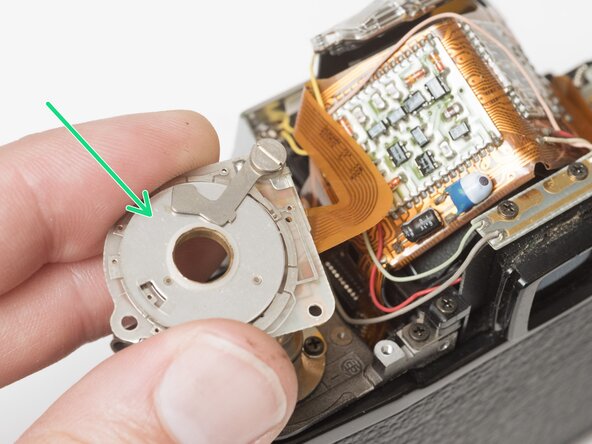 Pentax Super Program Front Lens Board Removal, Detach ISO resistor assembly: crwdns2935265:011crwdnd2935265:02crwdnd2935265:02crwdne2935265:0