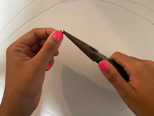 How to Repair the Jump Ring on a Mask Holder: crwdns2935265:03crwdnd2935265:02crwdnd2935265:02crwdne2935265:0