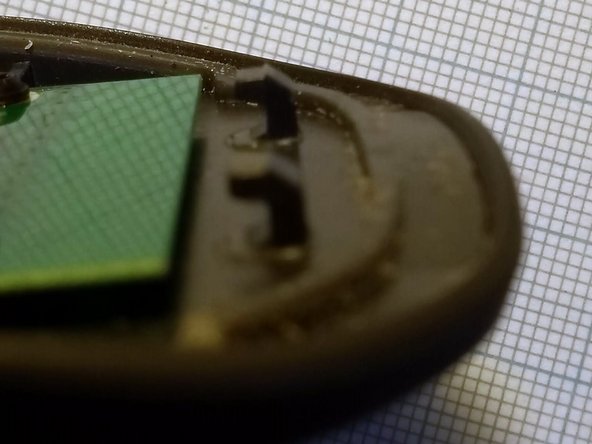 Equestic SaddleClip USB Micro-B Connector and Battery Replacement, Finish front panel removal: crwdns2935265:04crwdnd2935265:03crwdnd2935265:03crwdne2935265:0