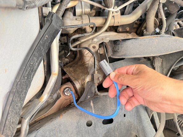 2005-2012 Nissan Pathfinder Upstream O2 Sensor (Bank 1, Sensor 1) Replacement: step 8, image 1 of 3