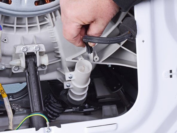 LG Front Load Washing Machine Pump Hose Replacement, Disconnect the air dome: crwdns2935265:031crwdnd2935265:02crwdnd2935265:02crwdne2935265:0