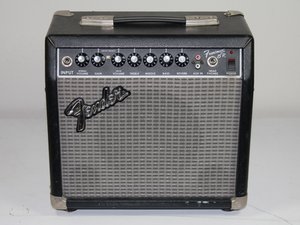 Fender deals frontman 158