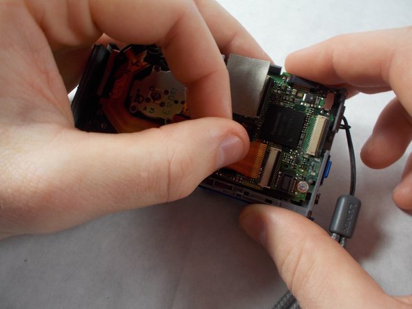 Panasonic Lumix DMC-FH25 Page Lens Assembly Replacement: crwdns2935265:012crwdnd2935265:02crwdnd2935265:02crwdne2935265:0