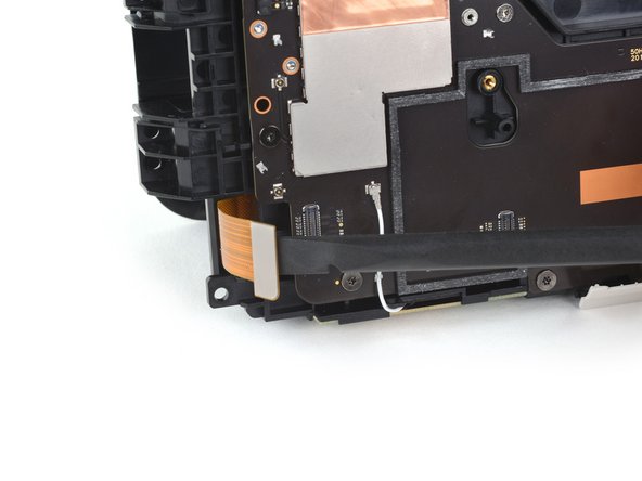 HTC Vive Focus Motherboard Replacement, Disconnect the LED displays: crwdns2935265:040crwdnd2935265:02crwdnd2935265:02crwdne2935265:0