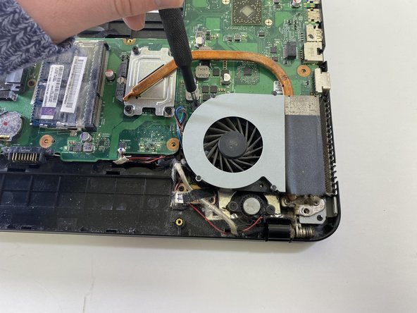 Toshiba Satellite C855D-S5109 Cooling Fan Replacement: crwdns2935265:08crwdnd2935265:03crwdnd2935265:03crwdne2935265:0