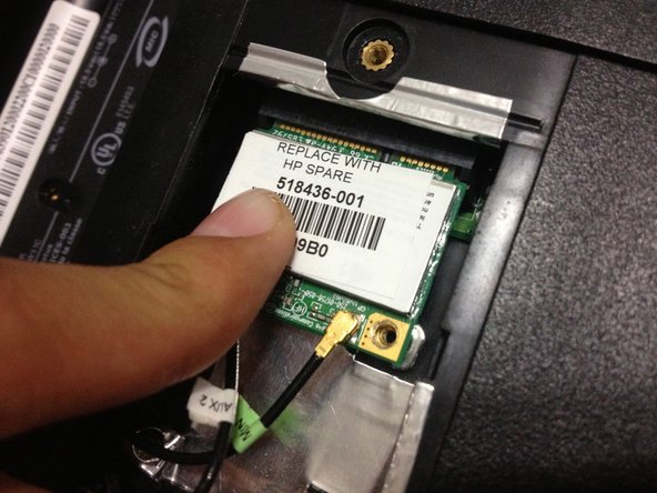 HP G60 Wi-Fi Card Replacement, Data Plug: crwdns2935265:06crwdnd2935265:02crwdnd2935265:03crwdne2935265:0