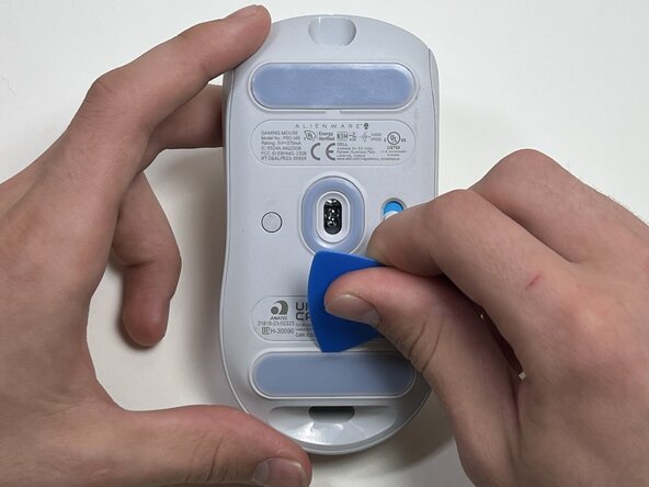 Alienware Pro Wireless Gaming Mouse Side Button Replacement, Feet: step 1, image 1 of 3