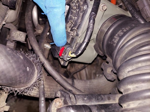 2005 Mazda 6 Electronic Throttle Body Replacement: crwdns2935265:012crwdnd2935265:03crwdnd2935265:03crwdne2935265:0