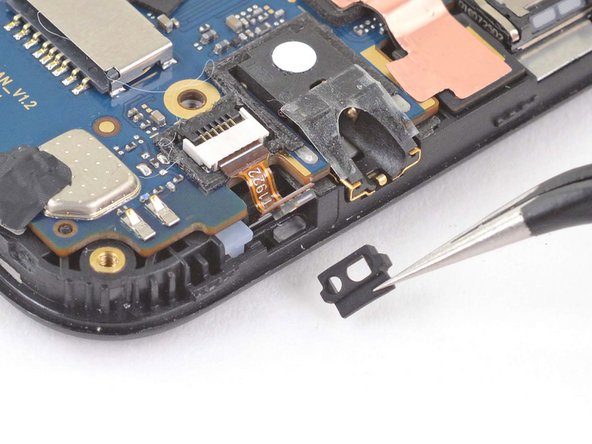 Motorola Moto E6 Plus Display Replacement, Disconnect the IR sensor: crwdns2935265:031crwdnd2935265:03crwdnd2935265:03crwdne2935265:0