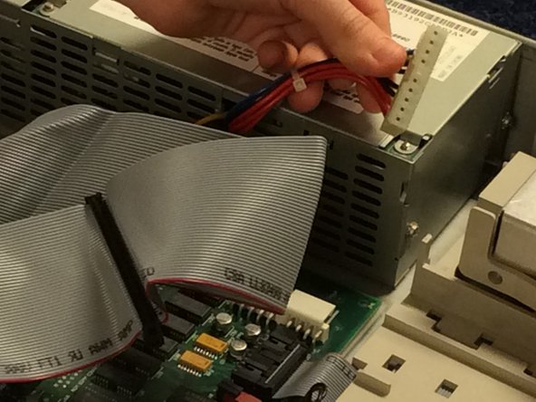 Macintosh Quadra 610 Teardown: stap 0, afbeelding 2 van 2