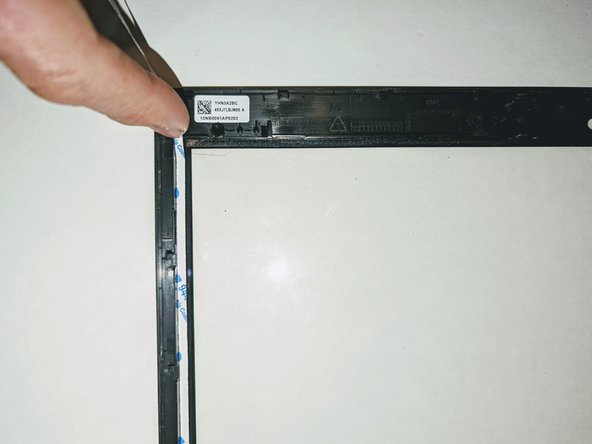 ASUS VivoBook S400C LCD Adhesive Replacement, Lay Down New Adhesive Tape: crwdns2935265:03crwdnd2935265:02crwdnd2935265:03crwdne2935265:0