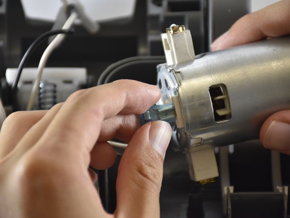 Shark Navigator Lift-Away Deluxe NV360 Roller Brush Motor Replacement: crwdns2935265:011crwdnd2935265:02crwdnd2935265:03crwdne2935265:0