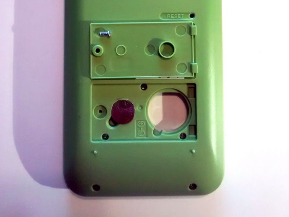 Sharp EL-531X Battery Replacement, Remove the battery door (optional): crwdns2935265:05crwdnd2935265:03crwdnd2935265:03crwdne2935265:0