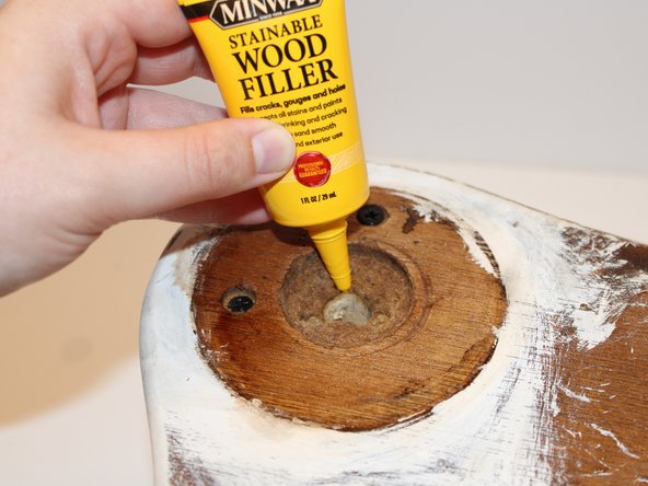 How to Repair a Table Leg With Dry Rot: crwdns2935265:04crwdnd2935265:02crwdnd2935265:02crwdne2935265:0