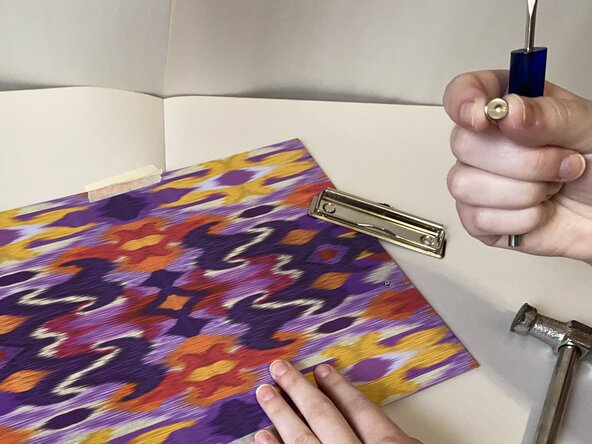 How to Replace the Rivets in a Clipboard: crwdns2935265:03crwdnd2935265:02crwdnd2935265:02crwdne2935265:0