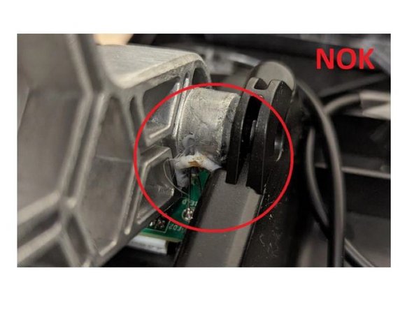 Thrustmaster T-LCM Pedal Maintenance, Clean the pedals: crwdns2935265:03crwdnd2935265:02crwdnd2935265:03crwdne2935265:0