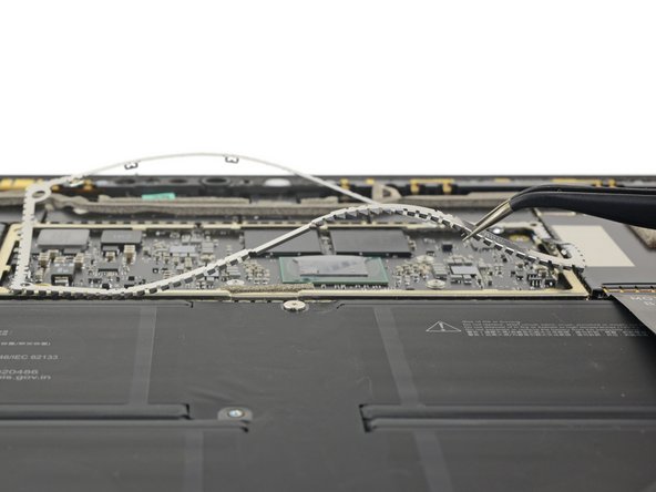 Microsoft Surface Pro X Teardown: crwdns2935265:06crwdnd2935265:02crwdnd2935265:03crwdne2935265:0