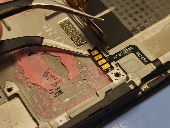 Revvl 6 Pro 5G Screen Replacement, Side Buttons: crwdns2935265:034crwdnd2935265:03crwdnd2935265:03crwdne2935265:0