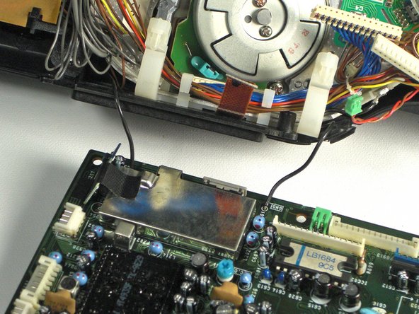 RCA CC310 Main Motherboard Replacement: crwdns2935265:06crwdnd2935265:02crwdnd2935265:02crwdne2935265:0