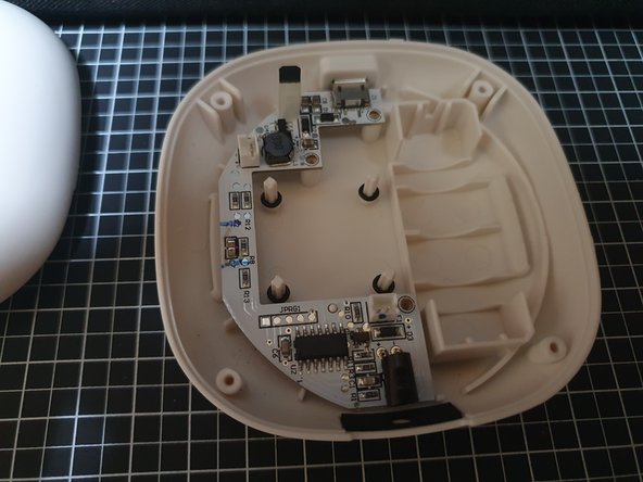MUJI Portable Aroma Diffuser Disassembly, 메인보드 나사 4개 풀기: crwdns2935265:06crwdnd2935265:03crwdnd2935265:03crwdne2935265:0