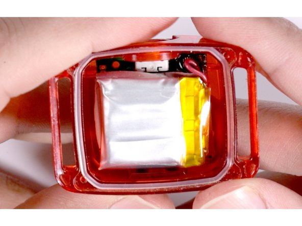 ActiGraph GT3X-plus Teardown, Opening the casing: crwdns2935265:03crwdnd2935265:02crwdnd2935265:03crwdne2935265:0