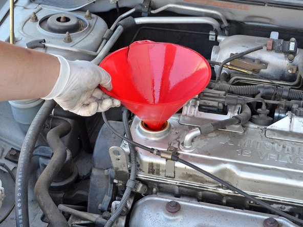 2002-2007 Mitsubishi Lancer Oil Change (2.0L I4 DOHC): crwdns2935265:012crwdnd2935265:03crwdnd2935265:03crwdne2935265:0