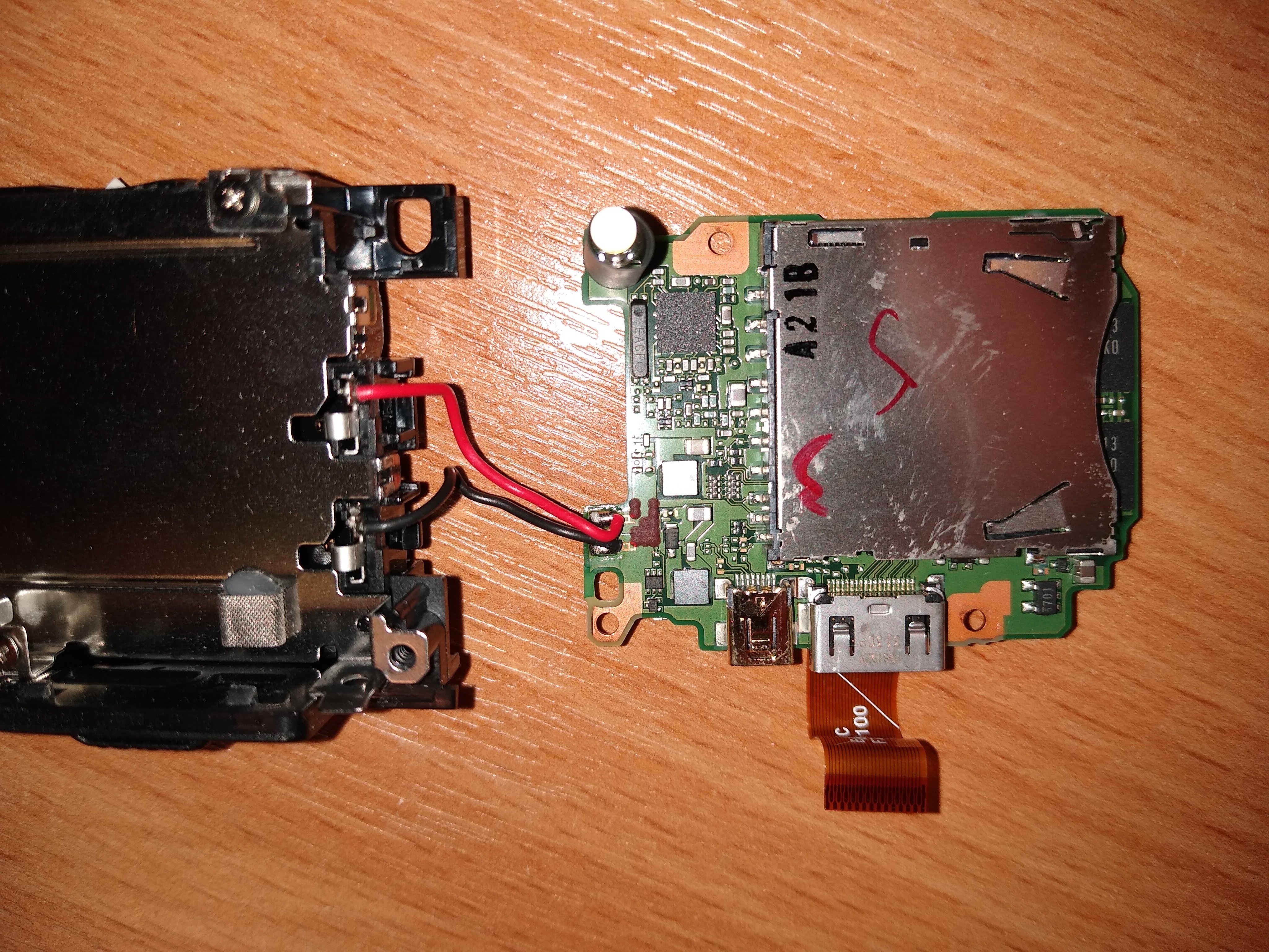 Fujifilm X20 Fuse on main PCB replacement - iFixit Repair Guide