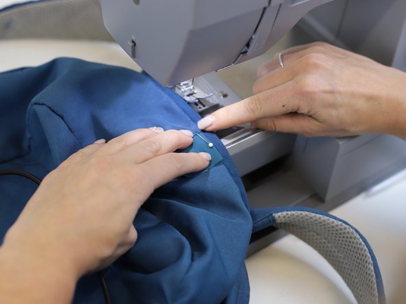 How to Patch a Ripped Backpack, Pin the area: crwdns2935265:03crwdnd2935265:03crwdnd2935265:03crwdne2935265:0