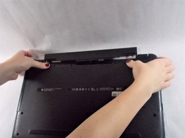 HP 15-ay078nr Back Panel Replacement: crwdns2935265:03crwdnd2935265:02crwdnd2935265:02crwdne2935265:0