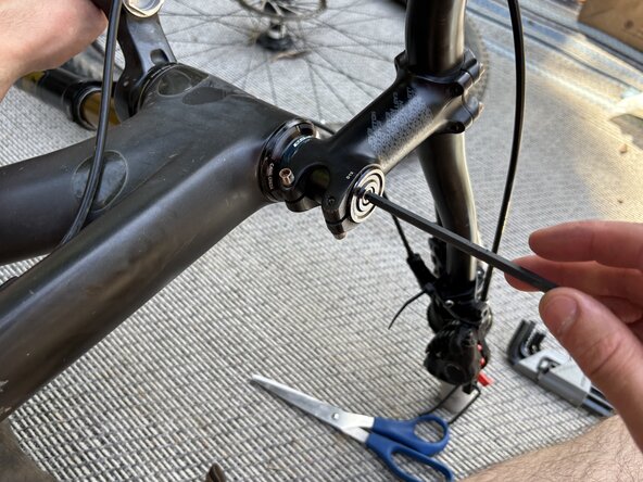 Fox32 Mountain Bike Front Air Suspension Fork Seal and Oil Replacement: étape 58, image 2 de 3