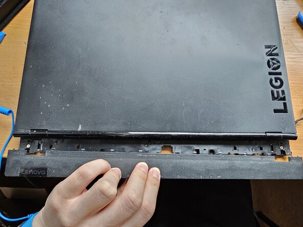 Lenovo Legion Y530-15ICH Upper Case with Keyboard Replacement, Remove the hinge cap: crwdns2935265:020crwdnd2935265:02crwdnd2935265:03crwdne2935265:0