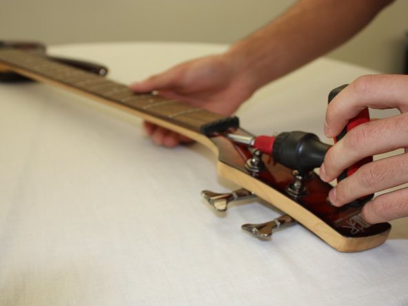 Adjusting Ibanez SR405QM Truss Rod: crwdns2935265:017crwdnd2935265:02crwdnd2935265:02crwdne2935265:0