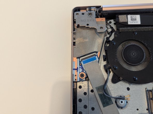 Lenovo IdeaPad 530S-14IKB Keyboard / touchpad assembly Replacement, Remove the fan: crwdns2935265:011crwdnd2935265:02crwdnd2935265:03crwdne2935265:0