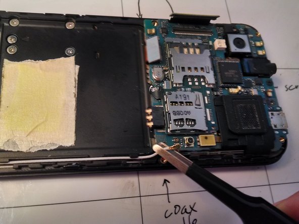 Disassembling Samsung Captivate Glide Phone, Motherboard Removal: crwdns2935265:06crwdnd2935265:03crwdnd2935265:03crwdne2935265:0