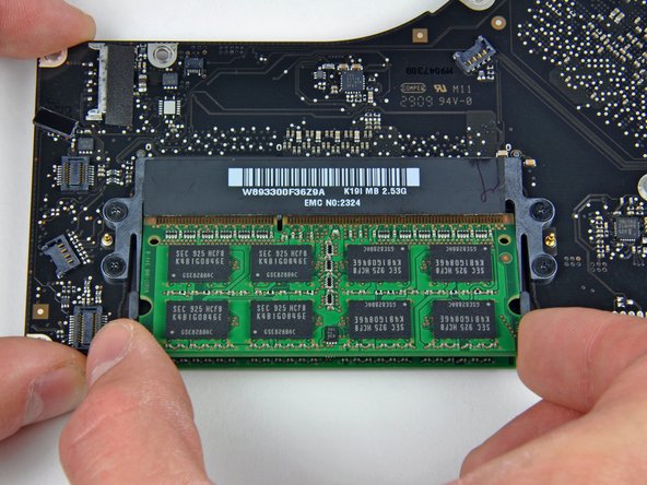 MacBook Pro 15" Unibody 2.53 GHz Mid 2009 Logic Board Replacement: crwdns2935265:033crwdnd2935265:02crwdnd2935265:02crwdne2935265:0