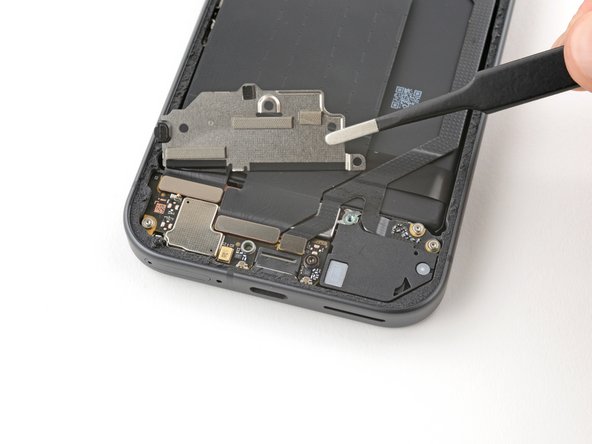 Google Pixel 9 Battery Replacement: 16 단계, 이미지 3개 중 3개