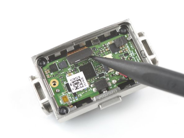 Fitbit Charge 2 Battery Replacement, Disconnect the heart rate monitor sensor: crwdns2935265:016crwdnd2935265:02crwdnd2935265:02crwdne2935265:0