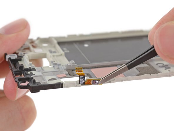 Samsung Galaxy Alpha Teardown: crwdns2935265:020crwdnd2935265:02crwdnd2935265:03crwdne2935265:0