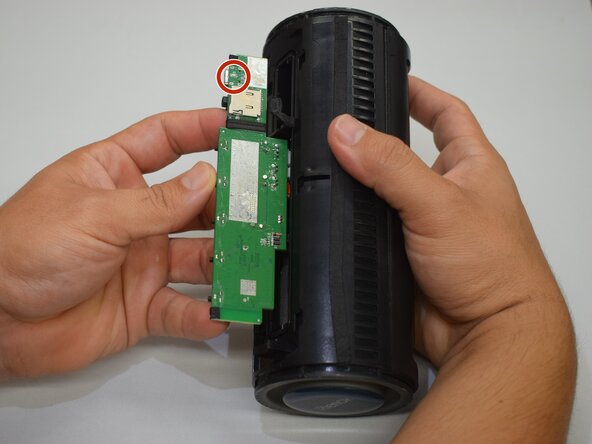 Rienok S1 Mini Charging Port Replacement: crwdns2935265:013crwdnd2935265:02crwdnd2935265:02crwdne2935265:0