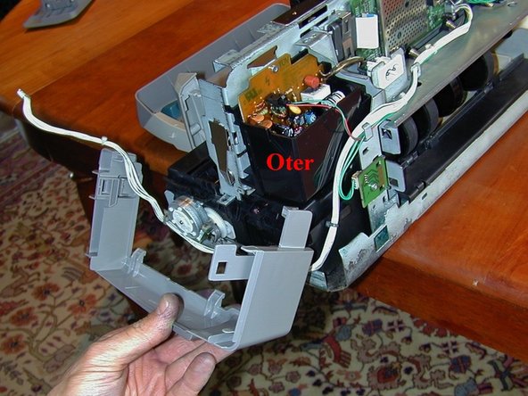 HP Deskjet 930c Disassembly to clean Waste Ink Reservoir: crwdns2935265:06crwdnd2935265:02crwdnd2935265:03crwdne2935265:0