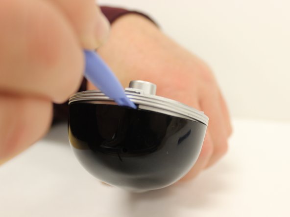 Polyconcept 900-MHz Retro Cordless Telephone Device Microphone Replacement, Prying off the Microphone Cover: crwdns2935265:05crwdnd2935265:03crwdnd2935265:03crwdne2935265:0