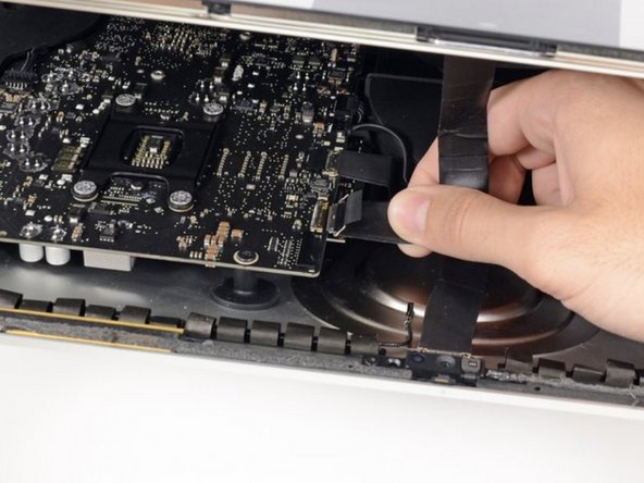 iMac Intel 21.5" EMC 2544 RAM Replacement (Easier version), Remove the Display Data Cable: crwdns2935265:05crwdnd2935265:03crwdnd2935265:03crwdne2935265:0