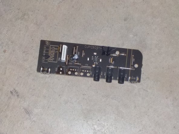 Harman Kardon HK3700 Teardown, IR Board: crwdns2935265:04crwdnd2935265:02crwdnd2935265:02crwdne2935265:0