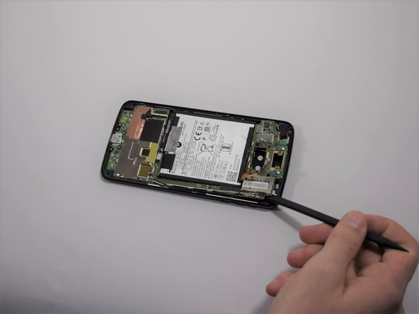 Motorola Moto Z2 Force Motherboard Replacement: step 28, image 1 of 3