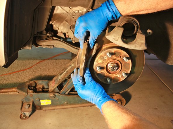 2003-2007 Honda Accord Front Brake Pads Replacement: crwdns2935265:09crwdnd2935265:02crwdnd2935265:02crwdne2935265:0